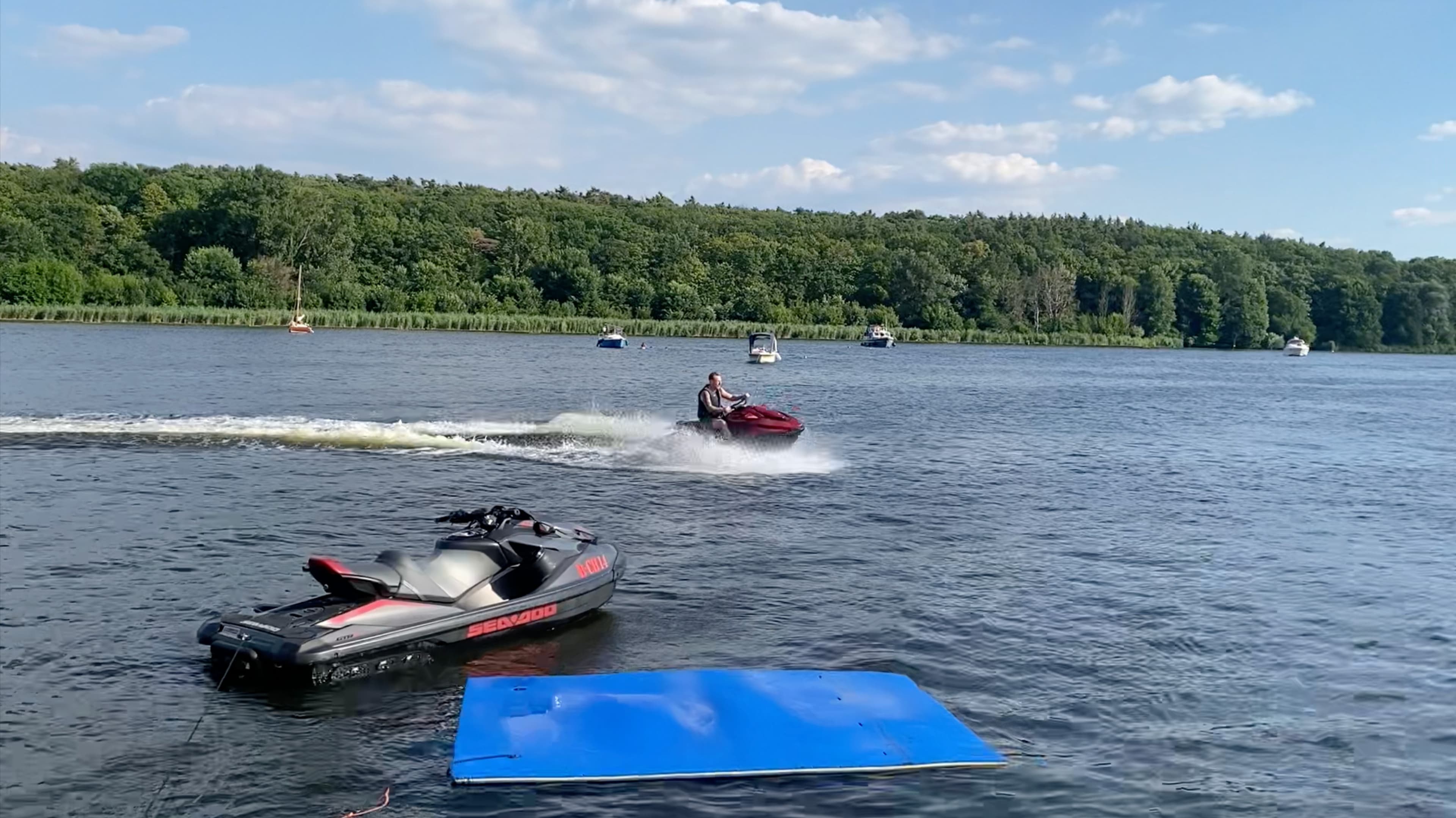 JETSKI 100% ELECTRIC Bild 2