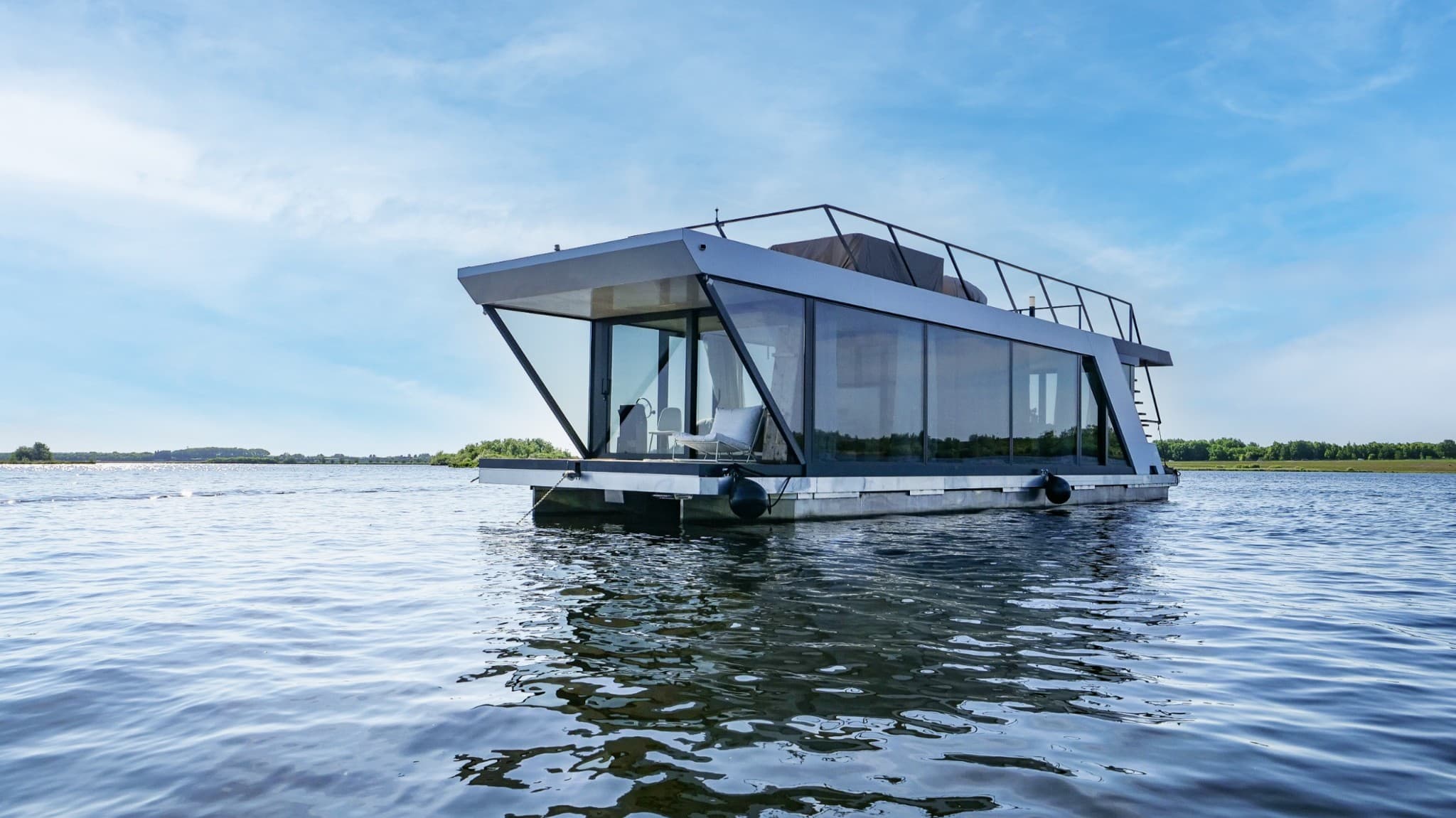 SolarYacht AMSTERDAM