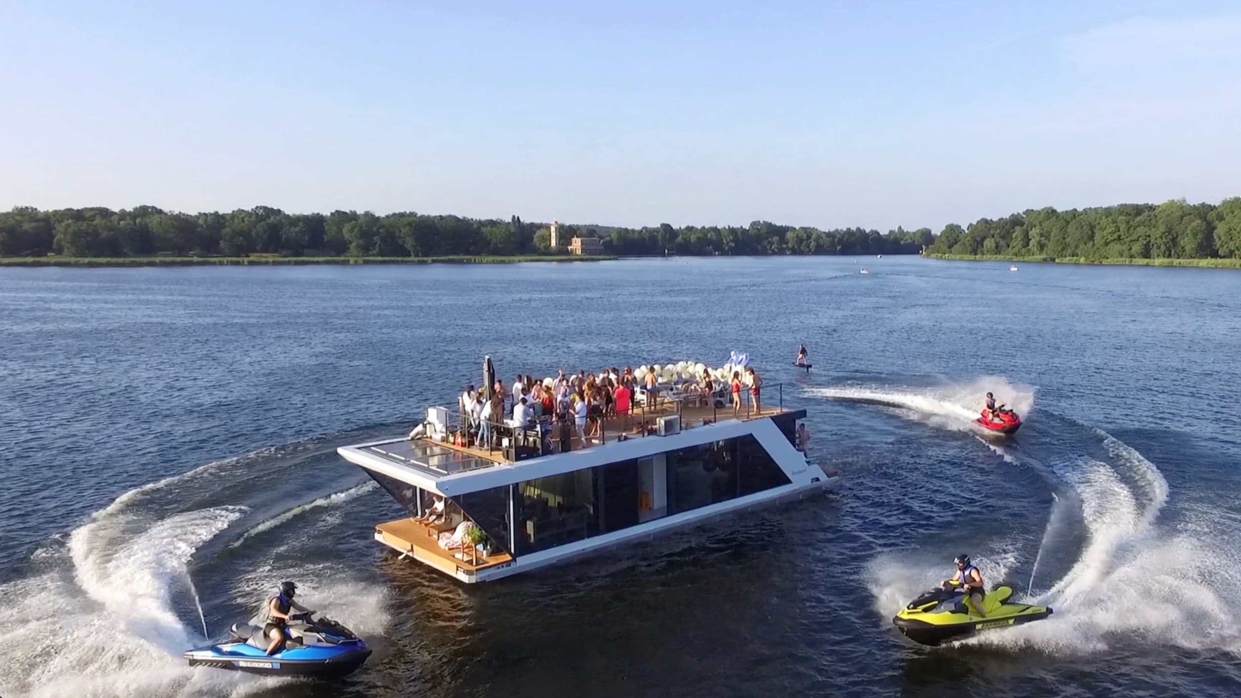 JETSKI inkl. WAKEBOARD / DONUT